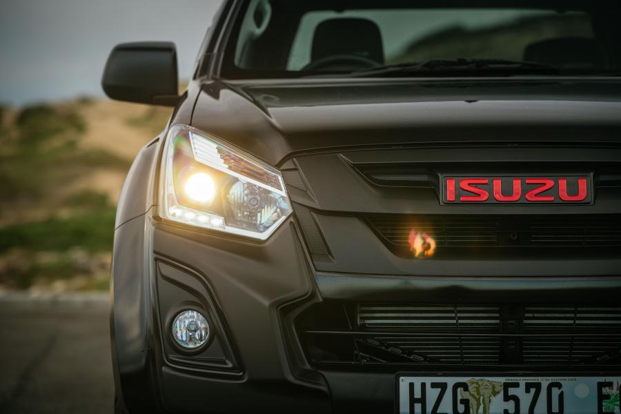 Детали экстерьера Isuzu KB Double Cab X-Rider Black 2018 года  (фото 14 из 34)